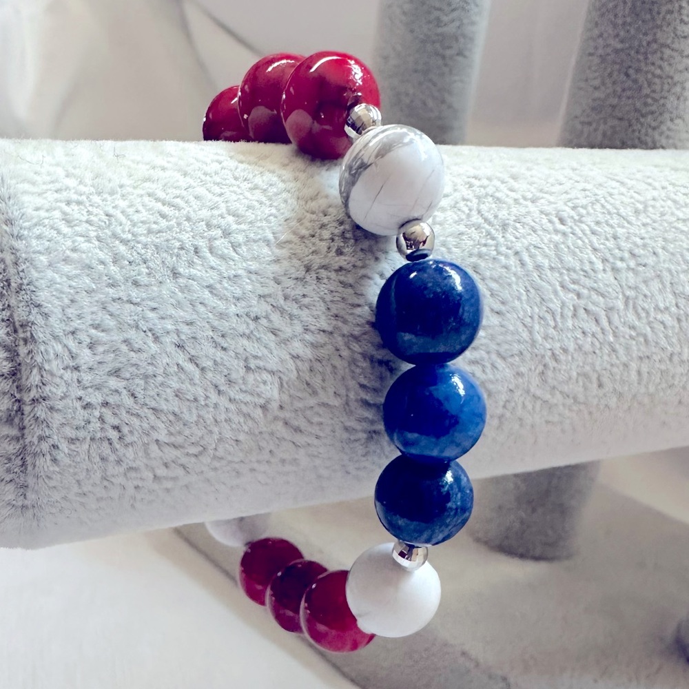 Red, white & blue stretch bracelet.